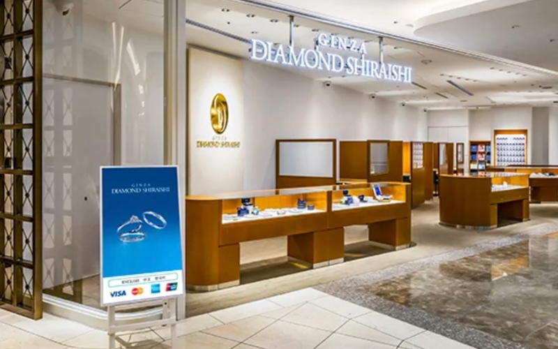 ダイヤモンドシライシ梅田店の場所(ハービスPLAZA ENT)と提携駐車場