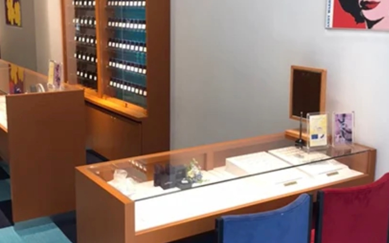 ダイヤモンドシライシ心斎橋本店の場所(御堂筋)と提携駐車場